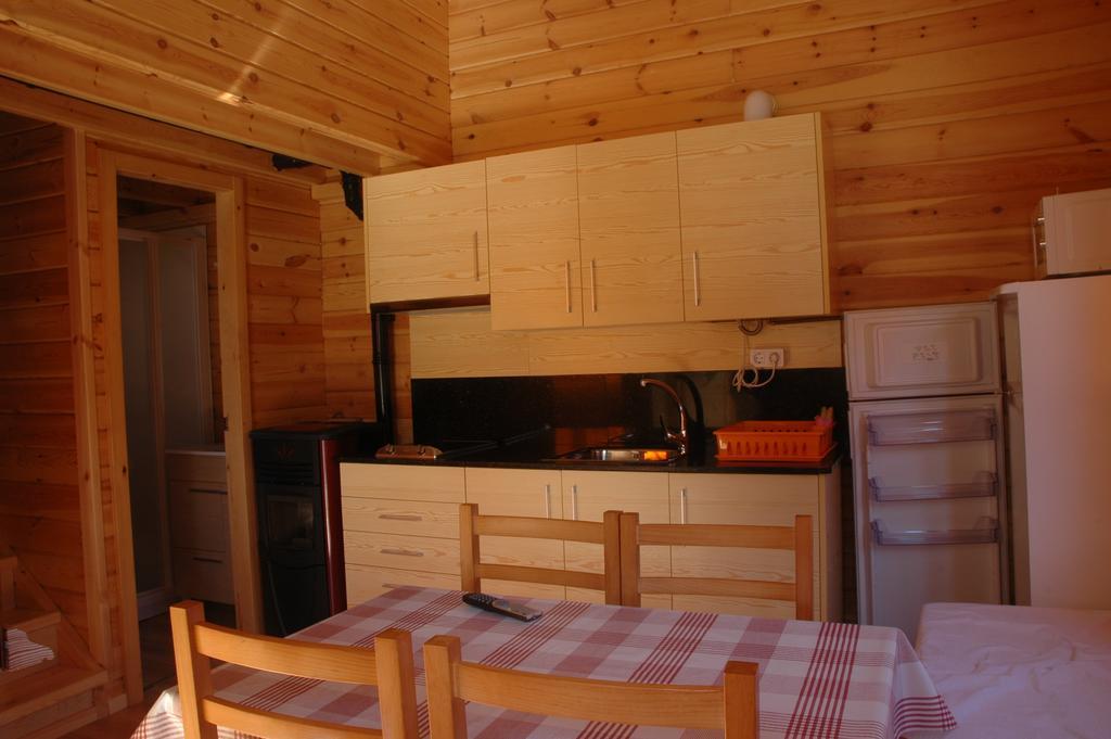 Camping Era Yerla D'arties Zimmer foto